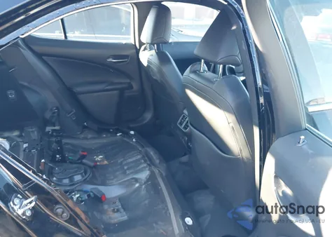 2020 Lexus Ux 200 z USA, uszkodzony, nr VIN JTHP3JBH8L2023211